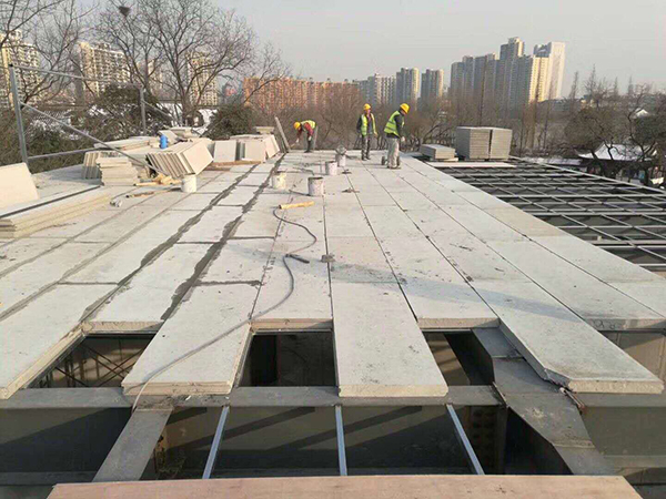 別墅承建車庫使用我們森加盛隔墻板100MM發貨